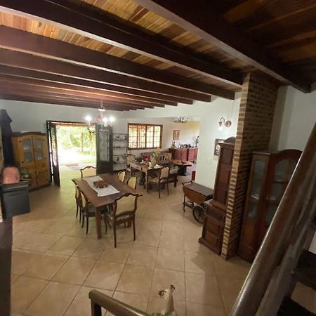 Lumiar Chale Colonial Lareira Deck Para Beira Rio Particular E Reservado Area De Lazer Pertinho Centro Do Bairro المظهر الخارجي الصورة