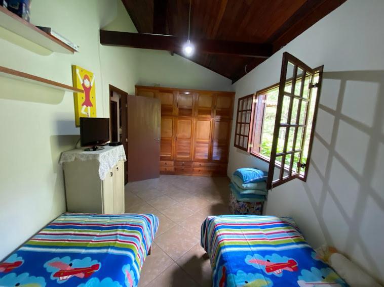 Lumiar Chale Colonial Lareira Deck Para Beira Rio Particular E Reservado Area De Lazer Pertinho Centro Do Bairro المظهر الخارجي الصورة